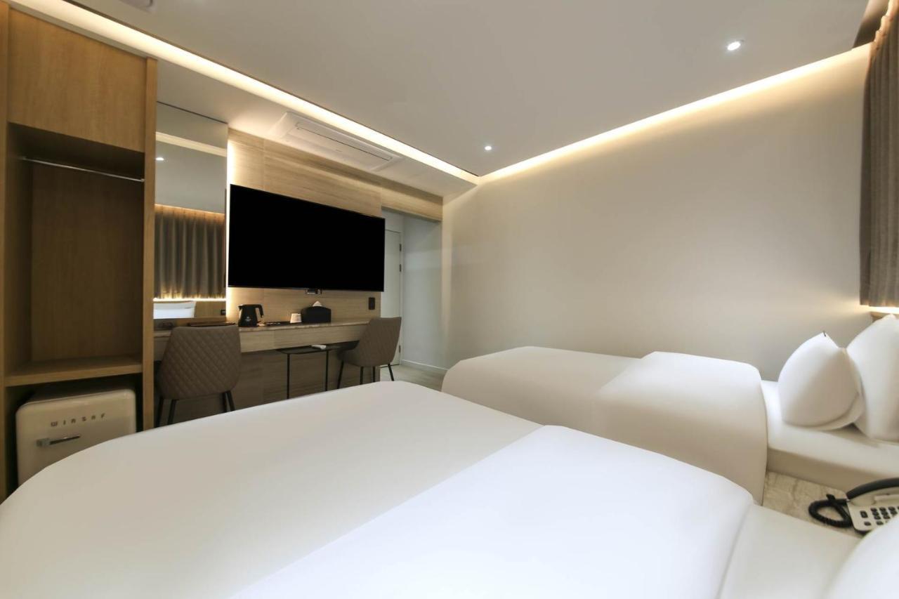 Brown Dot Hotel Pyeonghwa Plaza 木浦市 エクステリア 写真