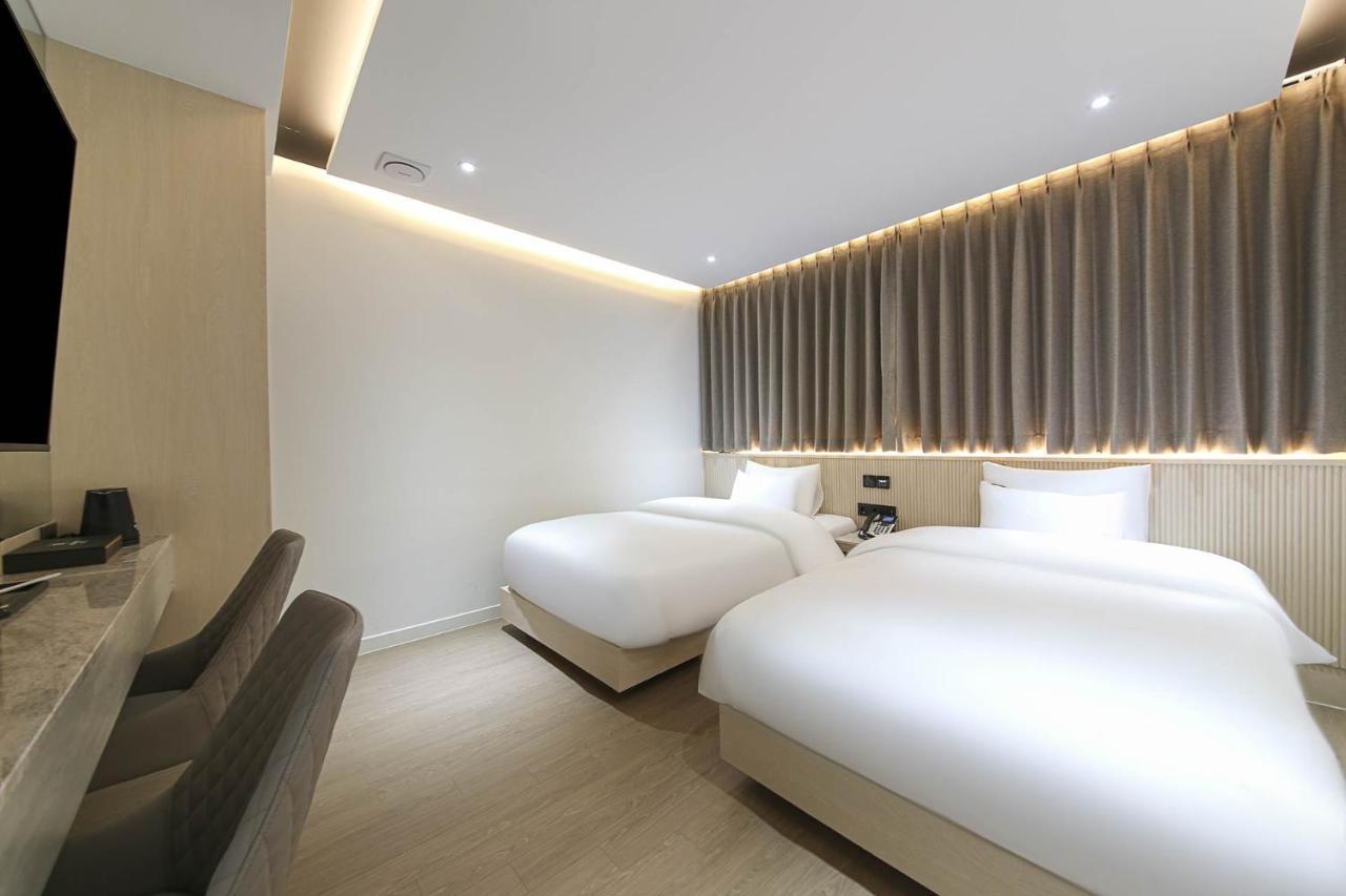 Brown Dot Hotel Pyeonghwa Plaza 木浦市 エクステリア 写真