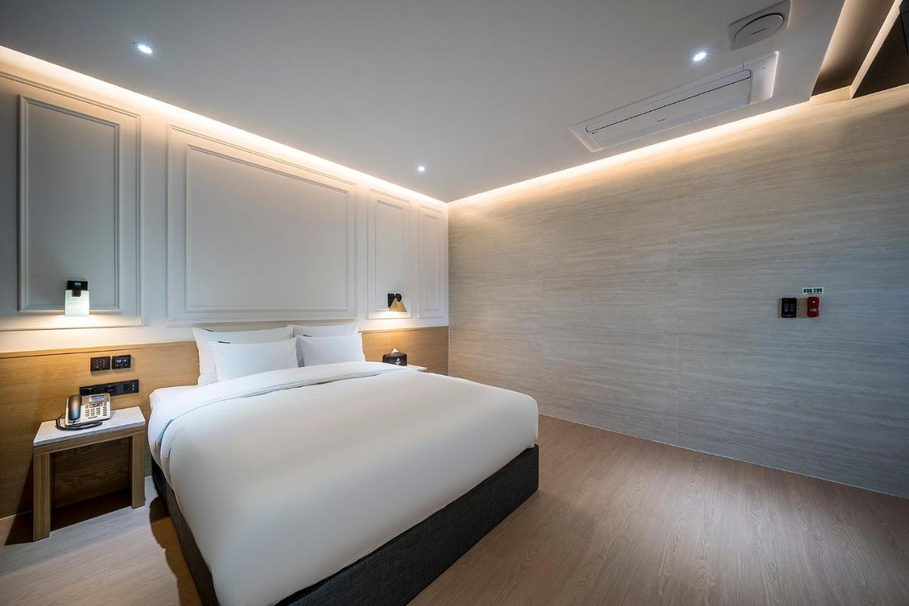 Brown Dot Hotel Pyeonghwa Plaza 木浦市 エクステリア 写真