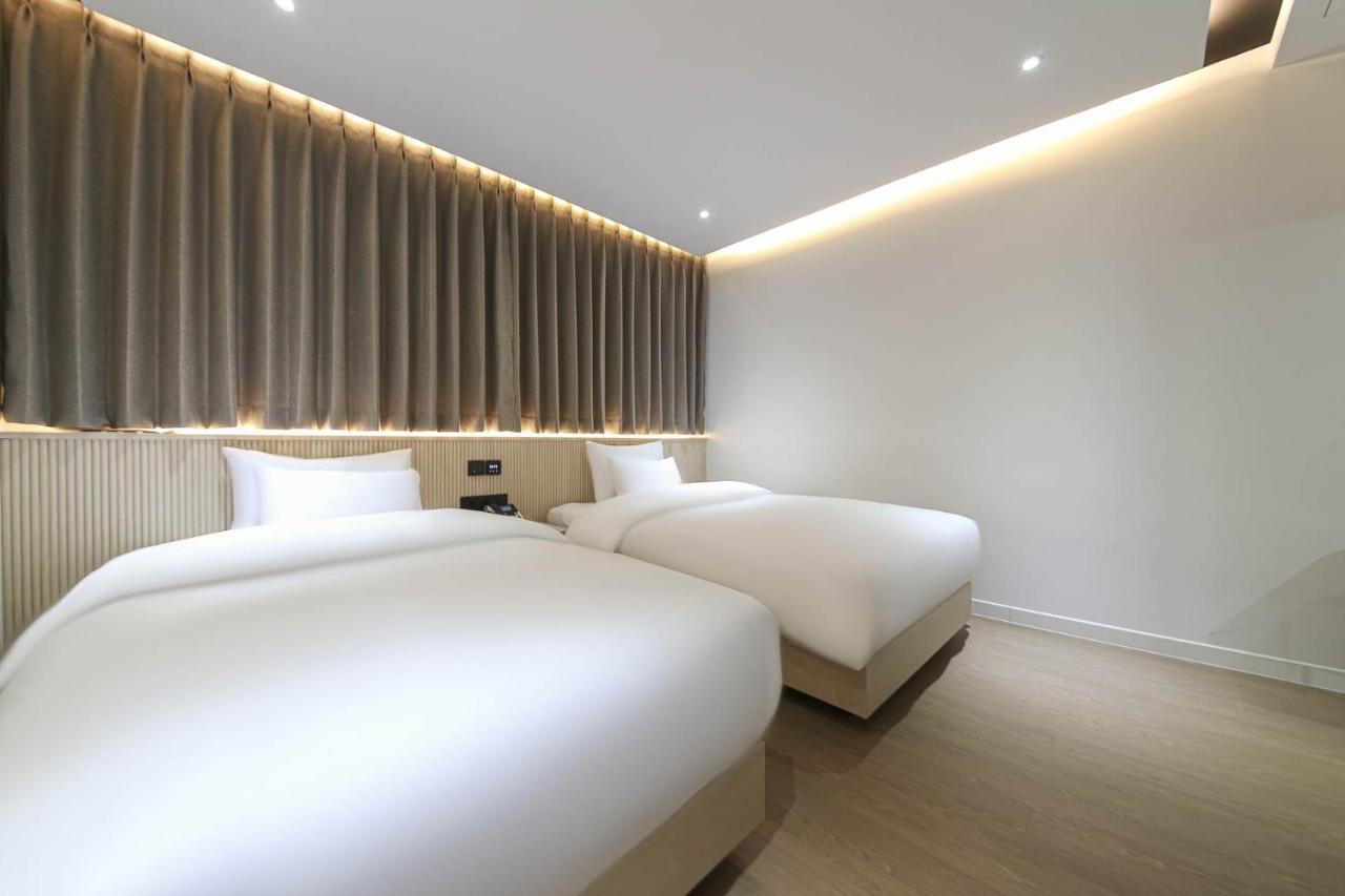 Brown Dot Hotel Pyeonghwa Plaza 木浦市 エクステリア 写真