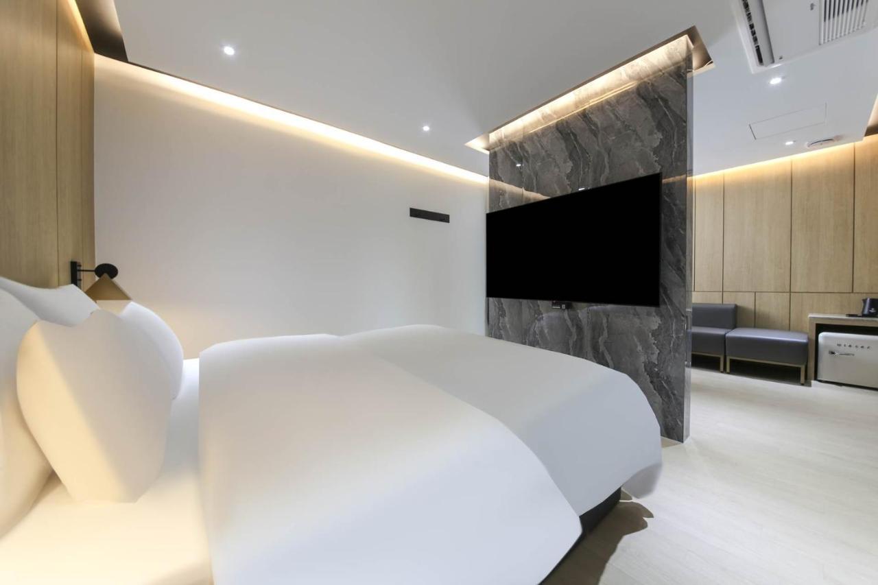 Brown Dot Hotel Pyeonghwa Plaza 木浦市 エクステリア 写真