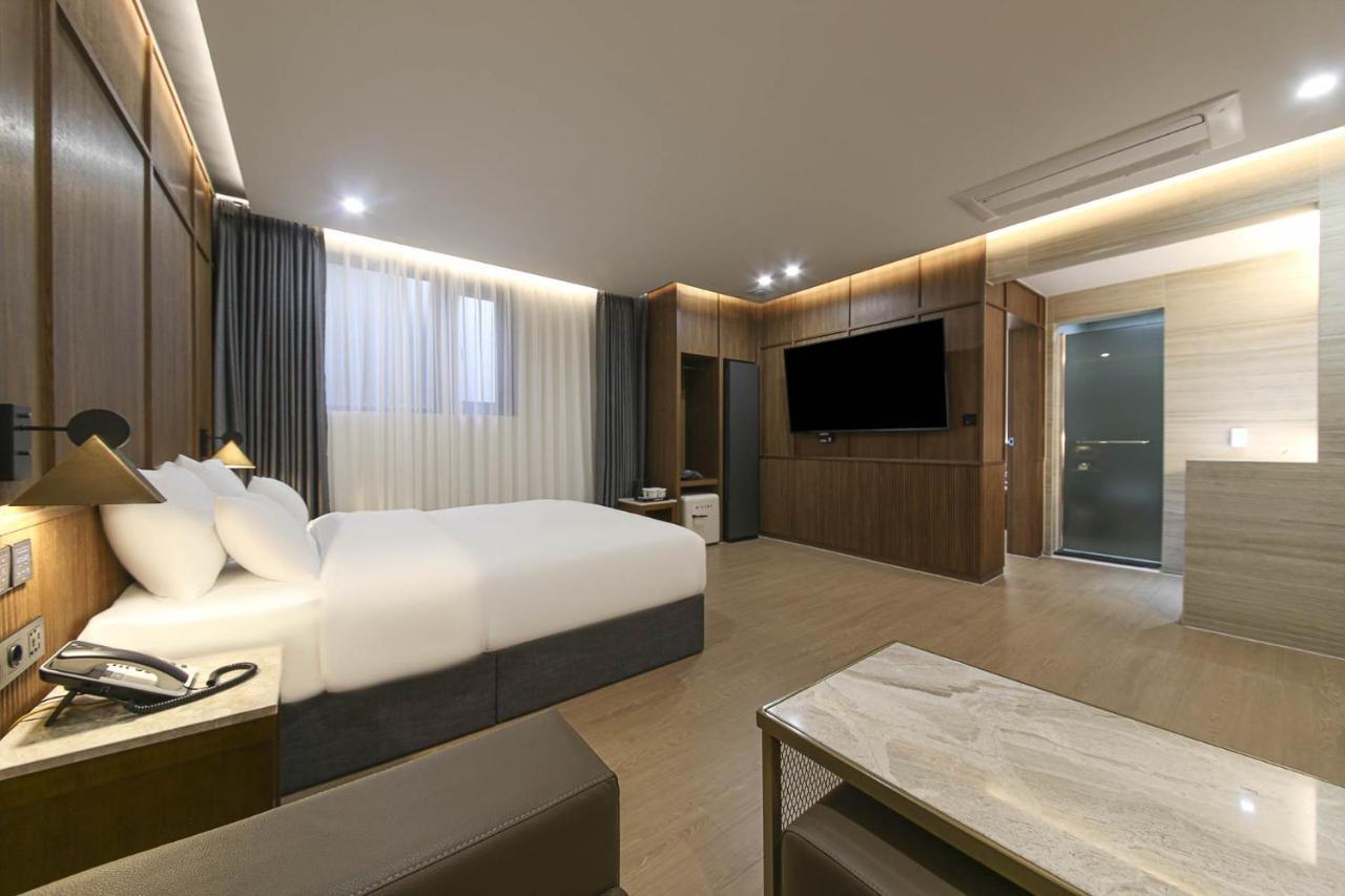 Brown Dot Hotel Pyeonghwa Plaza 木浦市 エクステリア 写真