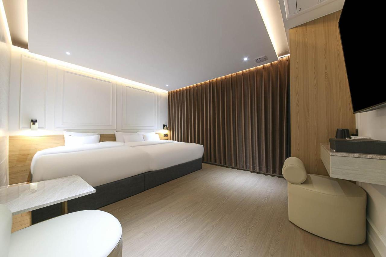 Brown Dot Hotel Pyeonghwa Plaza 木浦市 エクステリア 写真